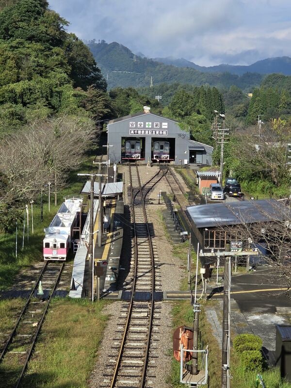 廃線トンネル走る“カート”が人気、高千穂あまてらす鉄道が年間15万人を