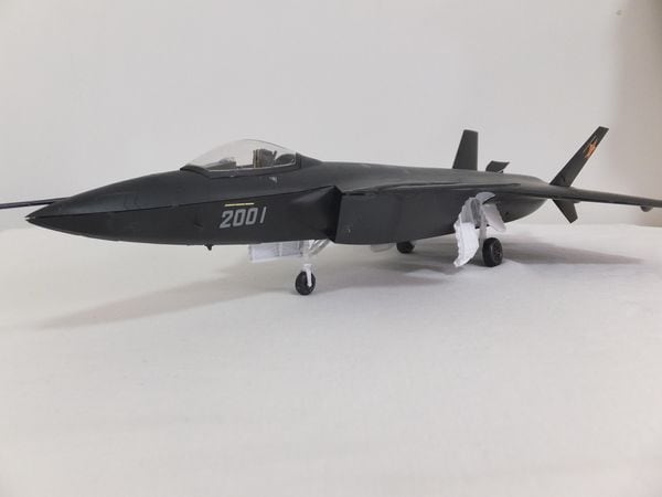 中国の最新ステルス機の形状、プラモで検証してみた ロシアに 中国の最新ステルス機の形状、プラモで検証してみた ロシアに