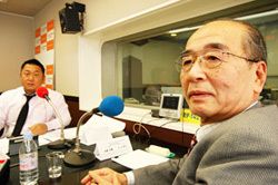 「マット安川のずばり勝負」ゲスト：浅川博忠／前田せいめい撮影