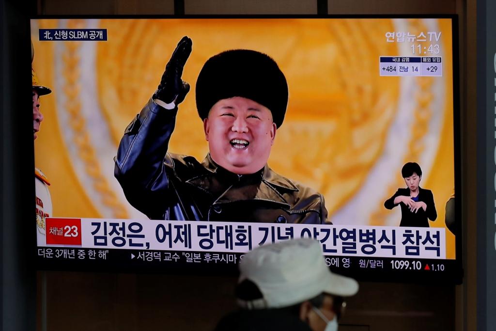 突然の軍事パレード、北朝鮮の真の狙いはこれだ　党大会報告と2つのパレードから読み解く新軍事戦略