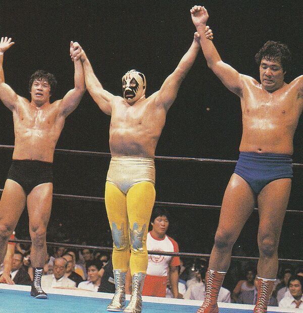 ジャンボ鶴田』を作ってみよう ハズブロWWFプロレスフィギュア改