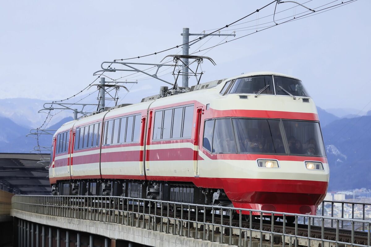 写真ギャラリー1枚め｜古き良きロマンスカーのスタイルのHiSE
