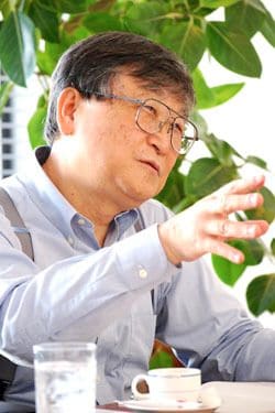西村吉雄氏／前田せいめい撮影